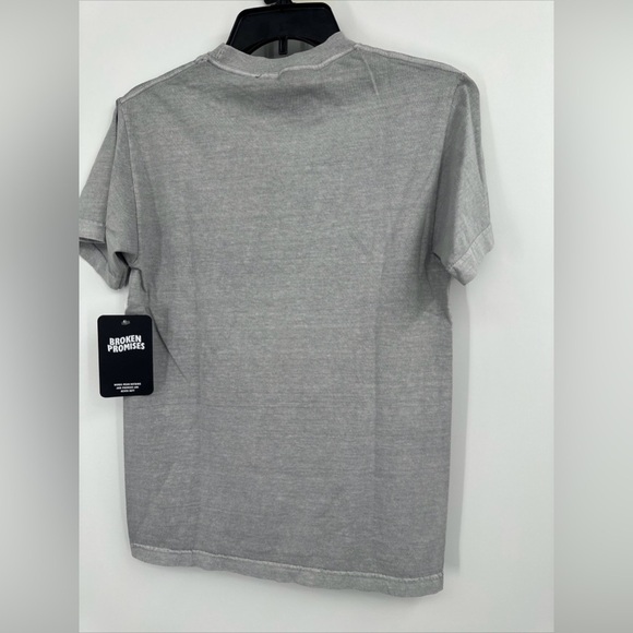 Zumiez Broken Promises Forever Means Nothing Short Unisex Size Small-NWT - Picture 4 of 4